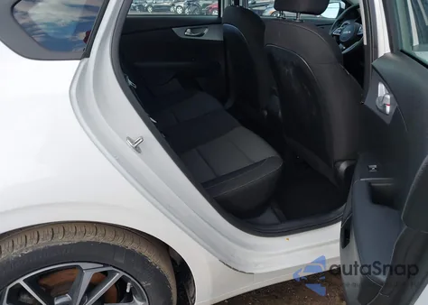 2024 Kia Forte Lxs z USA, uszkodzony, nr VIN 3KPF24AD2RE731885